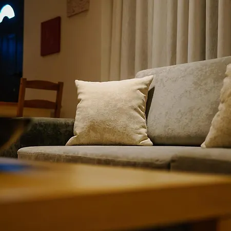 Asimenja's * Gjirokastër